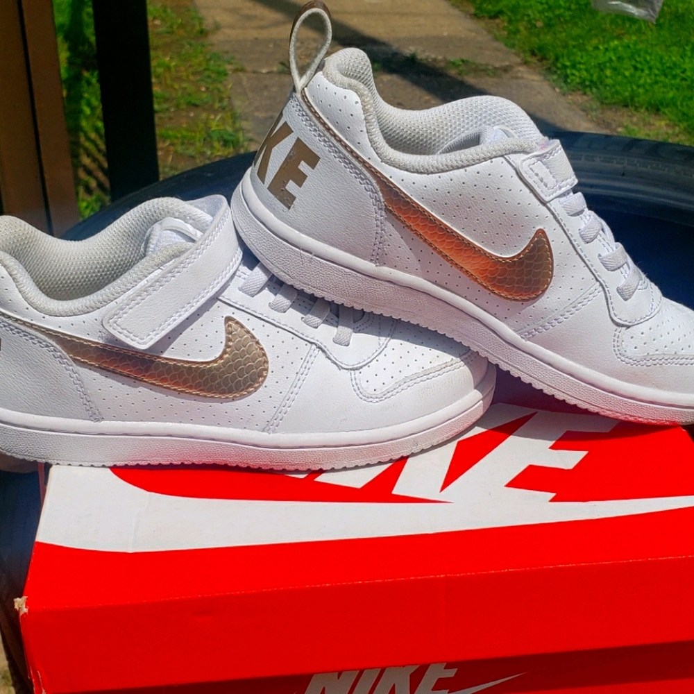 Nike Court Borough Low Girls 13c